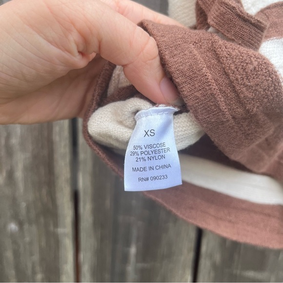 Brown and White Striped Pacsun Top - Picture 5 of 5